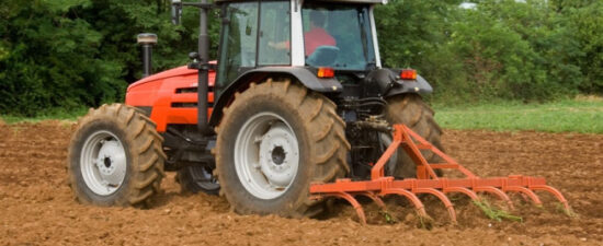 Tractor en el campo