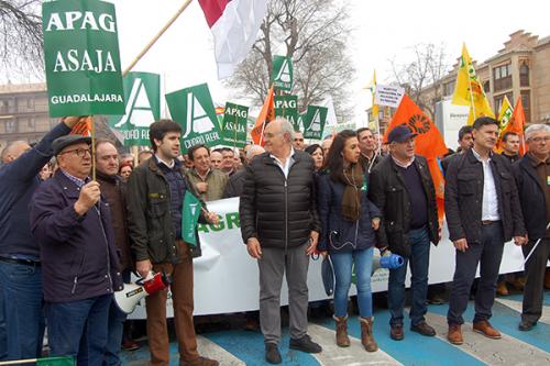 Unas 7000 personas participaron ayer en la manifestación convocada en Toledo por ASAJA, UPA y COAG, 